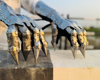 Handmade Steel Gauntlet Gloves, Medieval Nazgul Costume Armor
