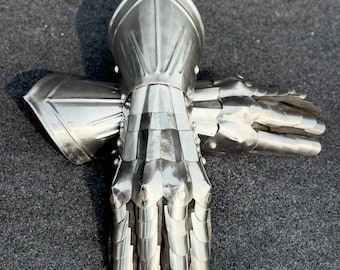 Wearable Medieval Knight Gauntlets: 18 Gauge Steel Battle Gloves