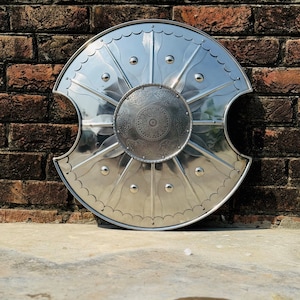 Troy Trojan Shield: 23&quot; Steel Knight Shield - Cosplay LARP Decor
