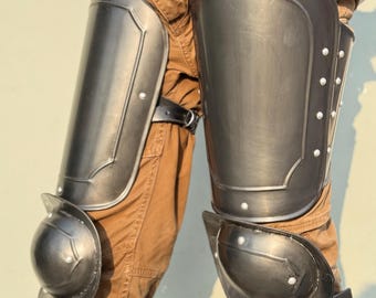Medieval Armor Suit Legs Guard: Black Steel Undead Knight Battle Ready