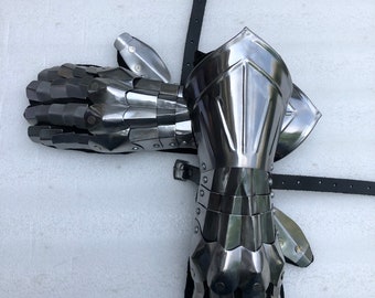 Handmade Steel Knight Gauntlets: Functional Medieval Armor, Cosplay LARP Hand Protection