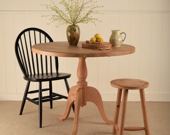 Round Oak Dining Table – Handmade 4-Seater Solid Wood Table, Cheshire Farmhouse Style, Rustic Kitchen Table, UK Made, Custom Sizes Available