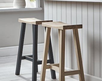 Curved Oak Bar Stool – Handmade Kitchen and Dining Stool, Farrow & Ball Painted Finish, Solid Wood Seat, Rustic Bar Seating, UK Made