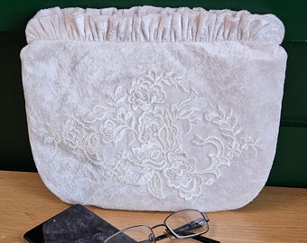 Ivory Crushed Velvet Clutch Bag Wedding Day Clutch Purse Evening Handfasting Bride Wrist Purse