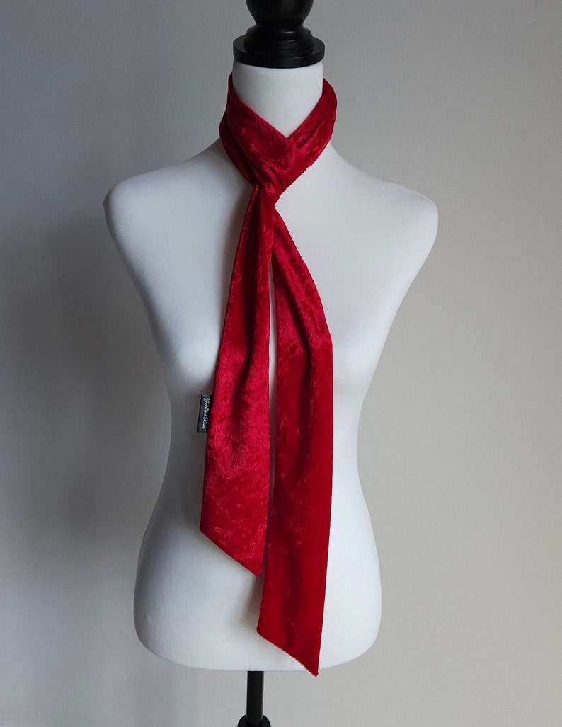 Stylish Bright Red Velvet Scarf Skinny slim neck scarves Long Thin Scarf Unisex Crushed Velvet Retro 1960's velvet scarves imagem 1