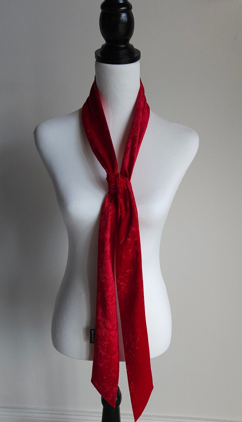 Stylish Bright Red Velvet Scarf Skinny slim neck scarves Long Thin Scarf Unisex Crushed Velvet Retro 1960's velvet scarves imagem 7