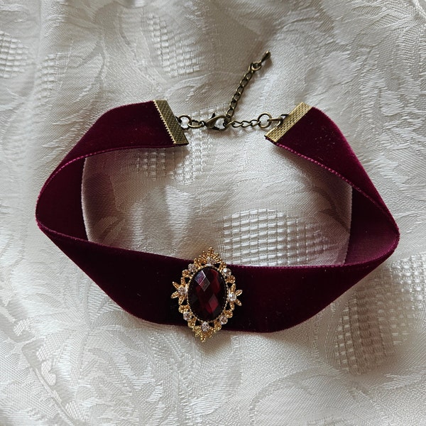 Burgundy Red Velvet Choker with Dark Red and Diamante Jewel Victorian Style Choker Necklace