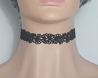 Collana girocollo in pizzo guipure nero con nastri e nastri senza metallo