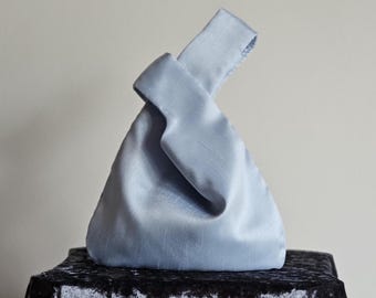 Powder Blue Faux Silk Japanischer Knoten Tasche Handtasche