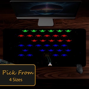 Retro 80&#39;s Classic Space Alien Invasion Arcade Desk Mat, Old school gamers Mouse Pad, Retro Workspace, Nostalgic Decor Office Accessory!