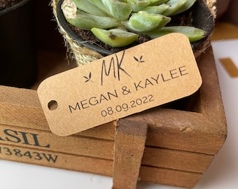 Personlized Mini Wedding Favor Tags label with holes/ Custom Name & Date Thank You Tags Party Decor Favors kraft /White  paper