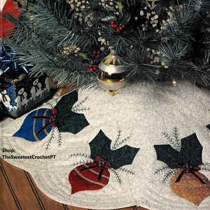 Small Christmas tree skirt quilted pattern Christmas tree decor DIY Holiday Xmas Vintage 90s 26&quot; diameter INSTANT DOWNLOAD Pdf