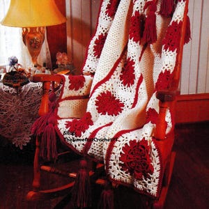 Christmas blanket with cabbage rose crochet pattern Christmas Afghan Throw Xmas gift Home decor DIY Worsted yarn Vintage 90s DIGITAL Pdf