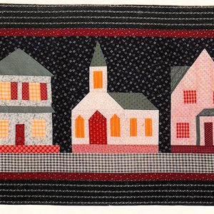 Christmas village quilt sewing pattern Wall hanging Home for the Holidays Home decor DIY 21 x 42 inches Vintage pattern INSTANT DOWNLOAD Pdf