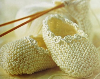 Baby slippers knitting pattern Baby knitting pattern Baby shower gift New born gift INSTANT DOWNLOAD PDF