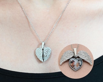 Anpassat halsband med hjärtformade änglavingar och foto, skyddsängelhalsband, smycken vid missfall, smycken vid förlust av spädbarn, minneshalsband, present till mors dag