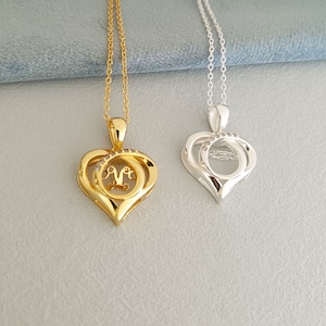 Collar de corazón inicial personalizado, collar de letras recortadas de corazón, collar móvil del alfabeto, regalo de cumpleaños para ella, regalo de Navidad