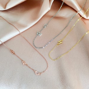 Collar de nombre personalizado, collar inicial de oro, collar de letras laterales, regalo de damas de honor, regalo para ella, regalo de Navidad, regalos de madres, collar de oro