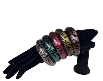 Y2K Glitter Zebra Bangle | Nostalgic 2000s Bracelet