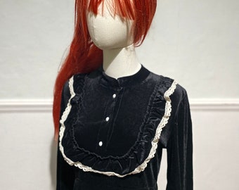 Lady Grogerous winter black velvet dress Victoria style