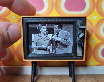 Retro TV for dollshouse in 1:12 scale