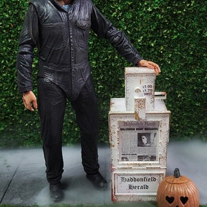 Halloween Haddonfield Herald miniature newspaper vender for diorama 1:12 scale