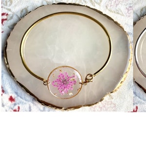 Adjustable bracelet with inlay of dried flowers Customizable - Resin and dried flowers - handmade - artisanal creation