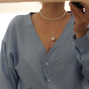 Silver baroque pearl necklace, Daily baroque necklace, Natural baroque pearl necklace, Bold pearl pendent necklace