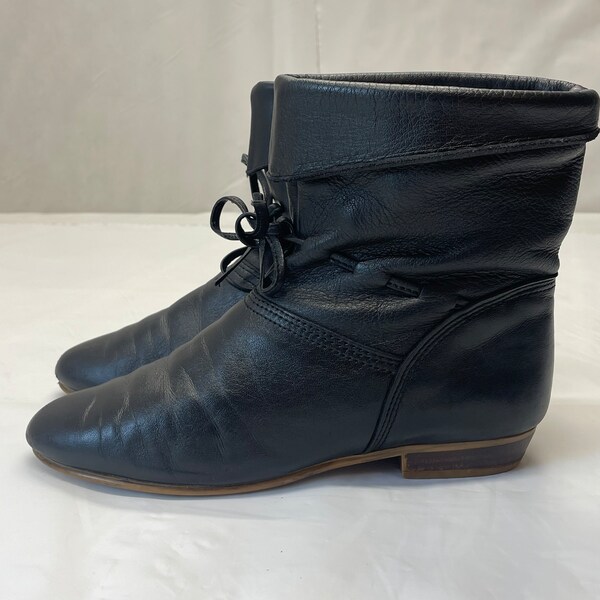 Vintage Dex Boots / USA Made / Black Leather / Retro Western / Ankle / Womens 6M / Fold Over / Slouch / Vintage Shoes for her / Minimalist