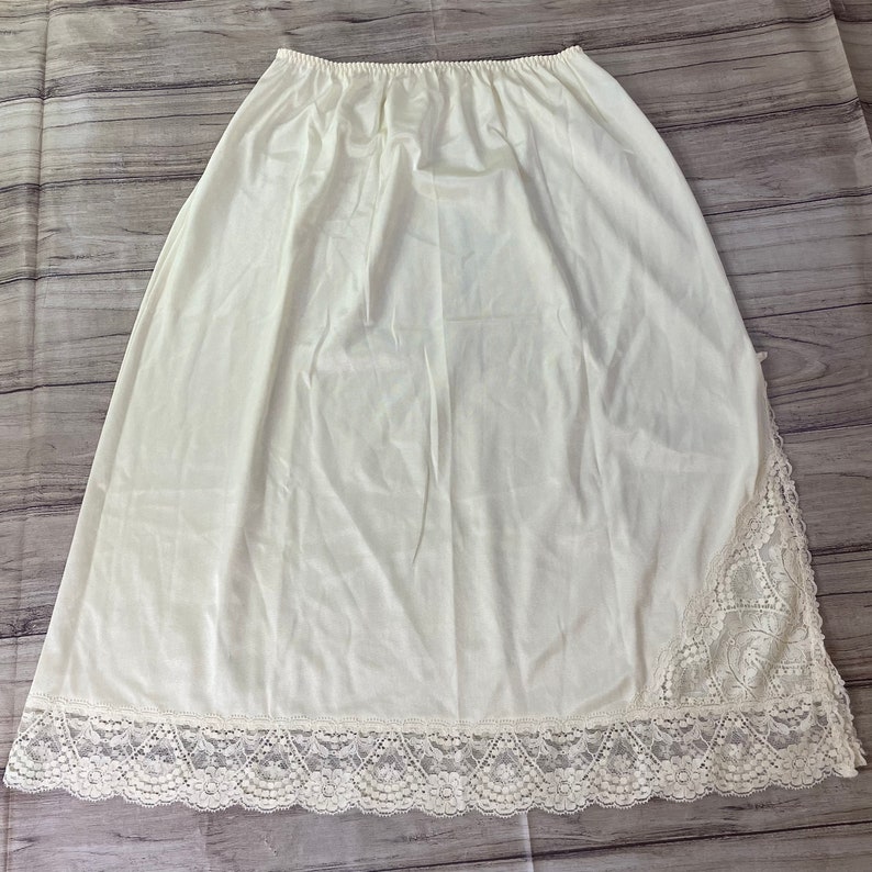 Vintage Vassarette Half Slip / Cream Color / Size Med / Made Etsy