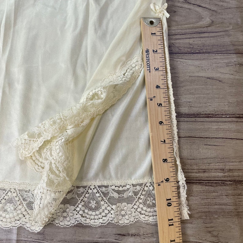 Vintage Vassarette Half Slip / Cream Color / Size Med / Made Etsy