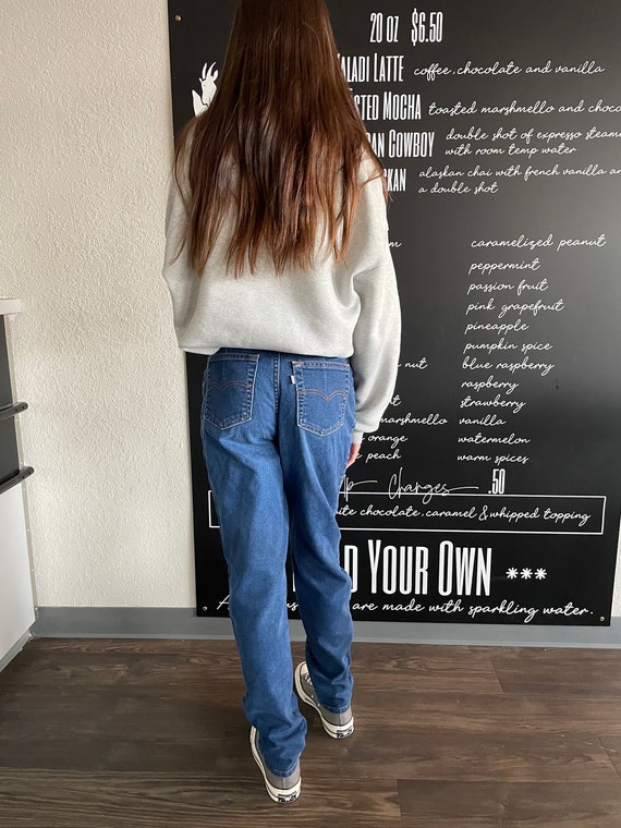 1980s Vintage White Tab Levi’s Jeans Womens 25.5W… - image 3
