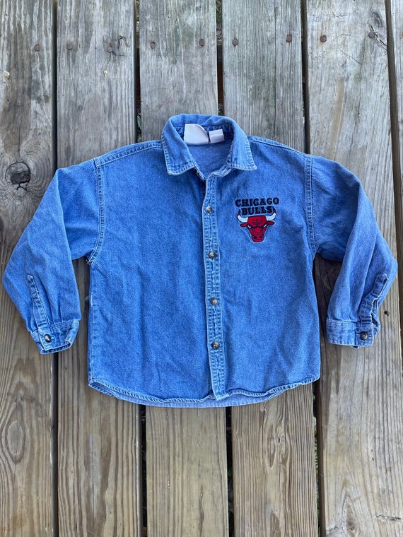 Vintage Chicago Bulls 90’s Jump Ball Club Denim Sh