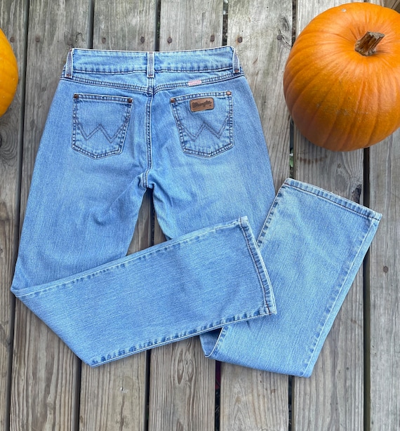 Wrangler Premium Patch Women’s 31W Jeans | Pink S… - image 1