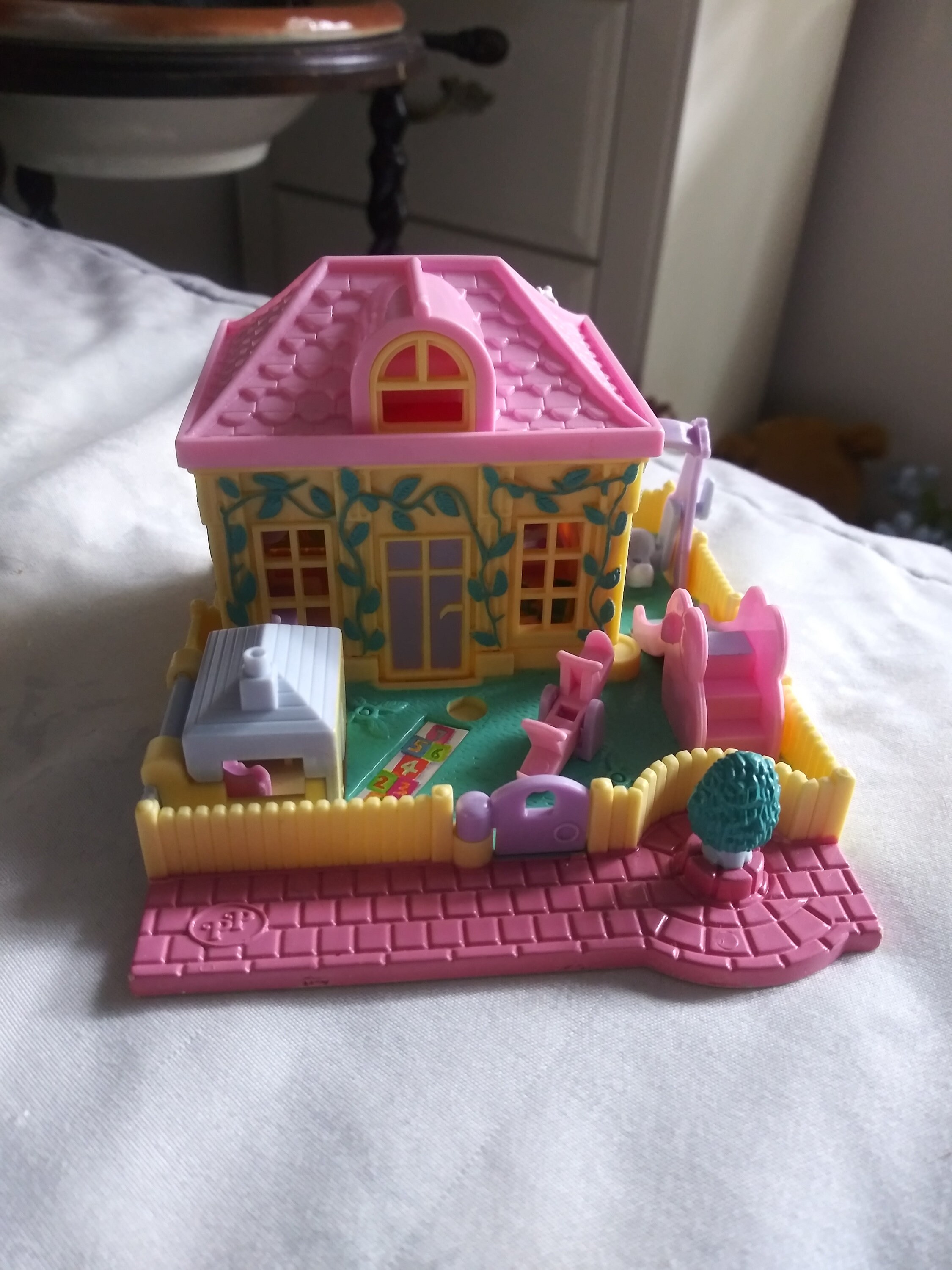 Polly Pocket Daycare hdhub4u.email