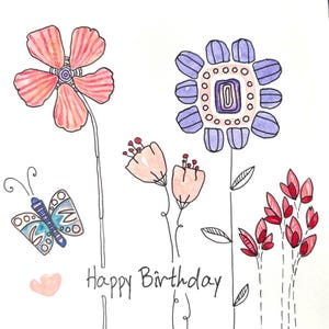 Carte d'anniversaire fleurie, peinte à la main. Carte de voeux spéciale. Carte fleur et papillon. 6 x 6 pouces, enveloppe blanche