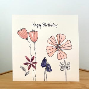 Carte d'anniversaire fleurie, peinte à la main. Carte de voeux spéciale. Carte nature. 6 x 6 pouces, enveloppe blanche