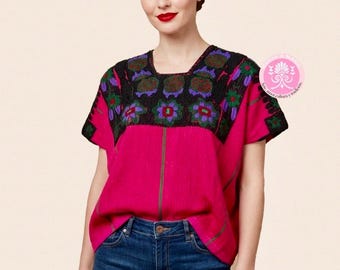 Chiapas huipil blouse,100% cotton,backstrap-woven,Mexican pink, hand-embroidered, tribal style,oversized.Trendy Mexican vintage top