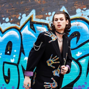 THE HEAT - Geüpcycled uniseks blazer - punky stijl - stralingsverwarming kaart kunststijl - kettingen - duurzame kleding - handgeschilderd