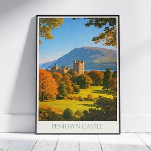 Póster de viaje del castillo de Penrhyn, Gales, Reino Unido ~ Impresión artística de un castillo otoñal / Decoración y regalo con paisaje histórico