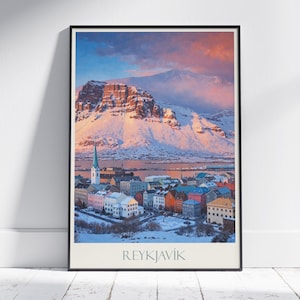 Stampa di viaggio Reykjavik ~ Poster di viaggio Islanda / Stampa artistica da parete dipinta e decorazione per la casa / Stampa personalizzata con cornice / Regalo di viaggio per le vacanze