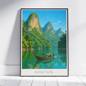 Khao Sok Reise Poster | Cheow Lan See Wall Art Print | Thailand Souvenir Geschenk | Serene Natur Dekor