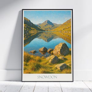 Snowdon Reise Poster | Majestätisch Snowdonia National Park Wales Kunstdruck | Serene Bergsee Reflection Wanddekor