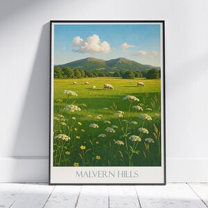 Póster de viaje de Malvern Hills / Impresión artística de una serena campiña inglesa / Decoración de pared con paisaje de ovejas pastando / Regalo del Reino Unido