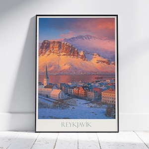 Póster de viaje a Reikiavik, Islandia: Impresión artística de paisaje nórdico