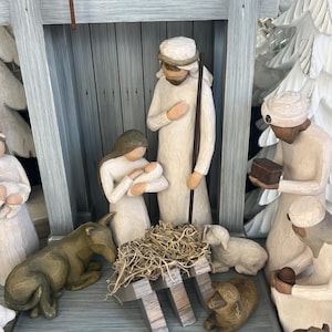 Handmade Oak Manger Cradle for Willow Tree Nativity – Miniature Bedding Included