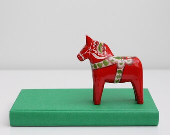 Vintage Swedish Dala horse, original Nils Olsson tag, 10 cm / 3.93", traditional Scandinavian wooden folk art horse, handmade, hand painted