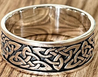 Stunning Sterling Silver Celtic Trinity Band