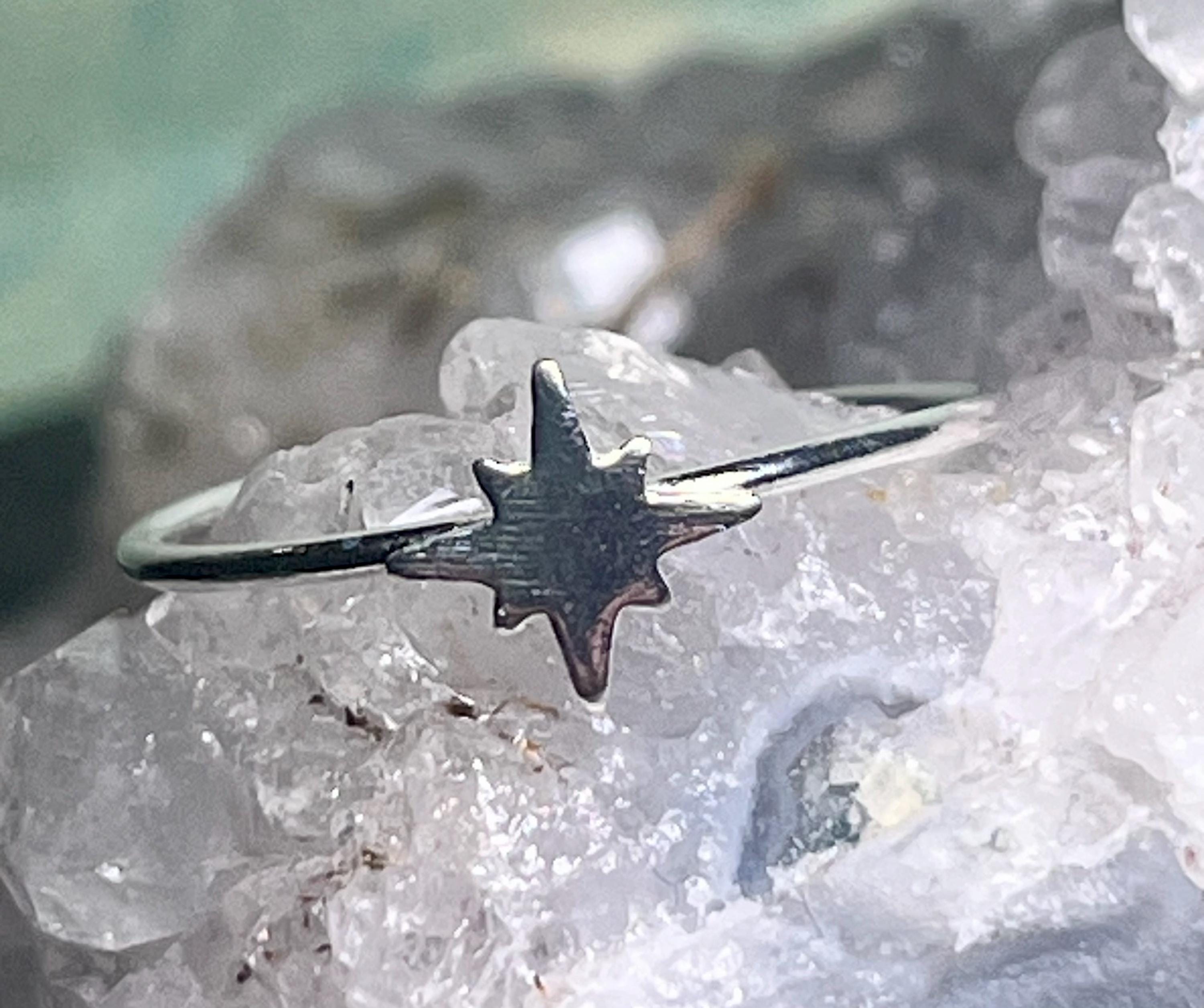 Bague En Argent Sterling 925 Avec Breloque Étoile Potelée - Bandes Plates - Neuf Avec Étiquettes