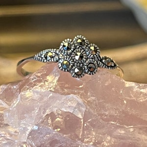 Sterling Silver Flower Ring Decorated With Marcasite